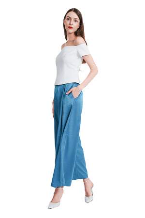 Jini Off-Shoulder Top in White